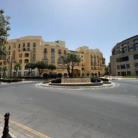 St Julians Penthouse *