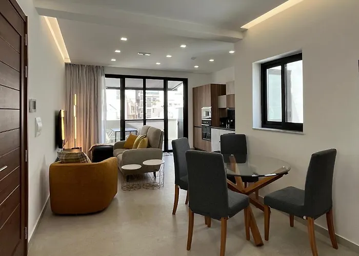 St Julians Penthouse *