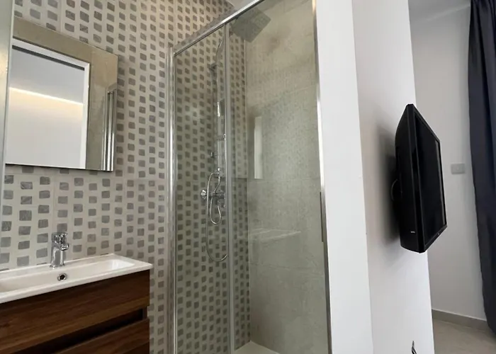 St Julians Penthouse * San Ġiljan